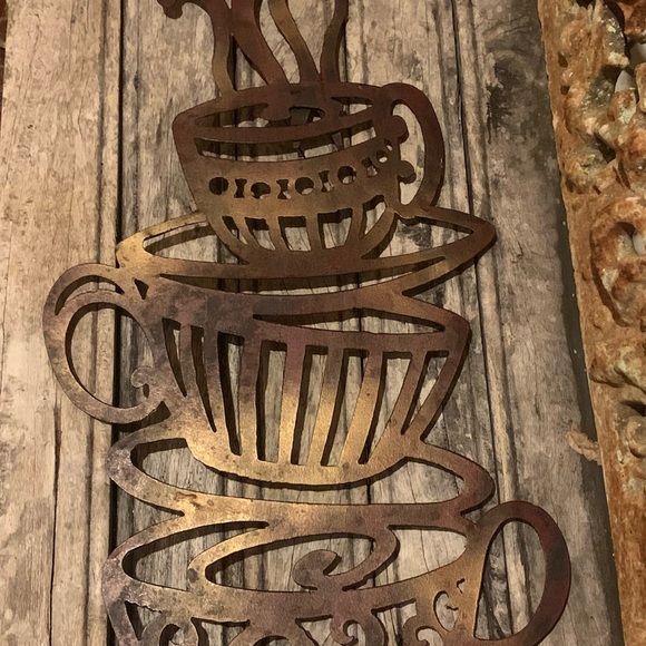 Rustic large metal stacked coffee / tea cup silhouette - Picture 6 of 12